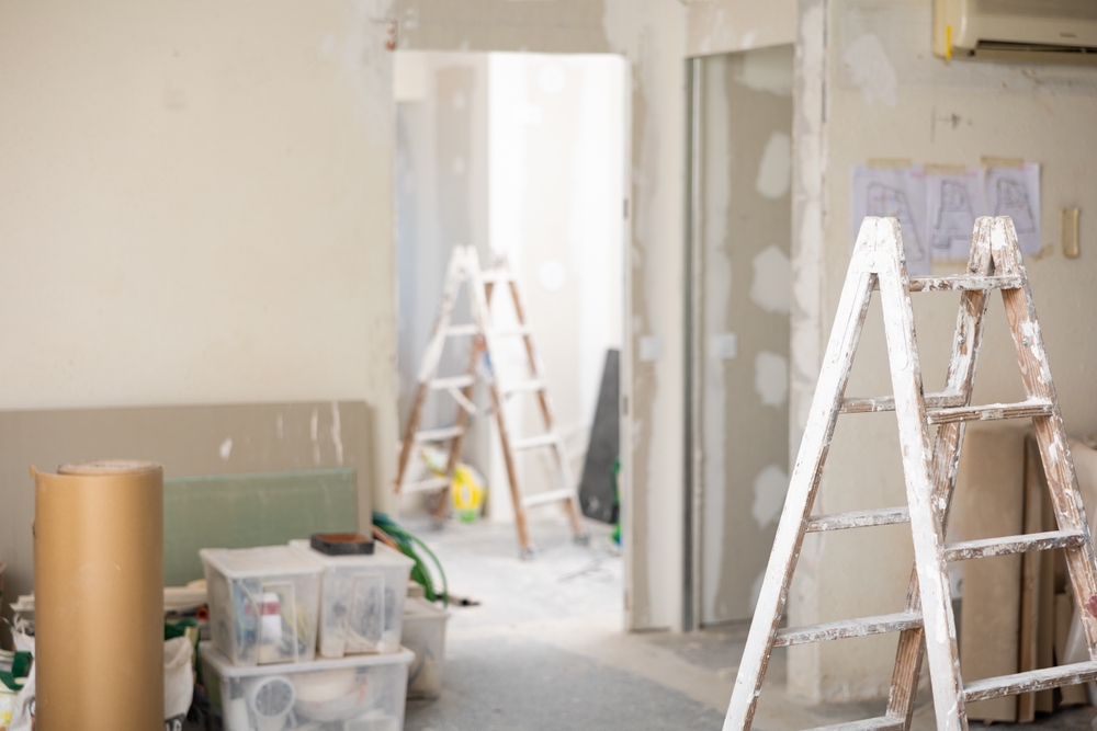 Empty room under reconstruction with new building materials